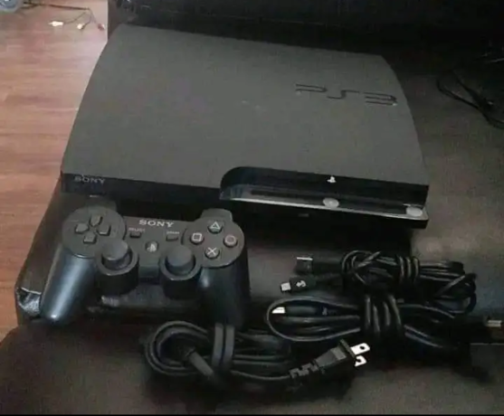 uk-used-ps3-console-with-two-pads-big-1